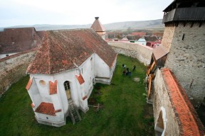 Biserica fortificata Cata (Katzendorf), Brasov